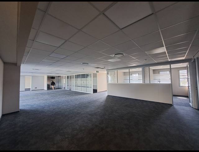 635M² OFFICE FOR SALE IN ILLOVO